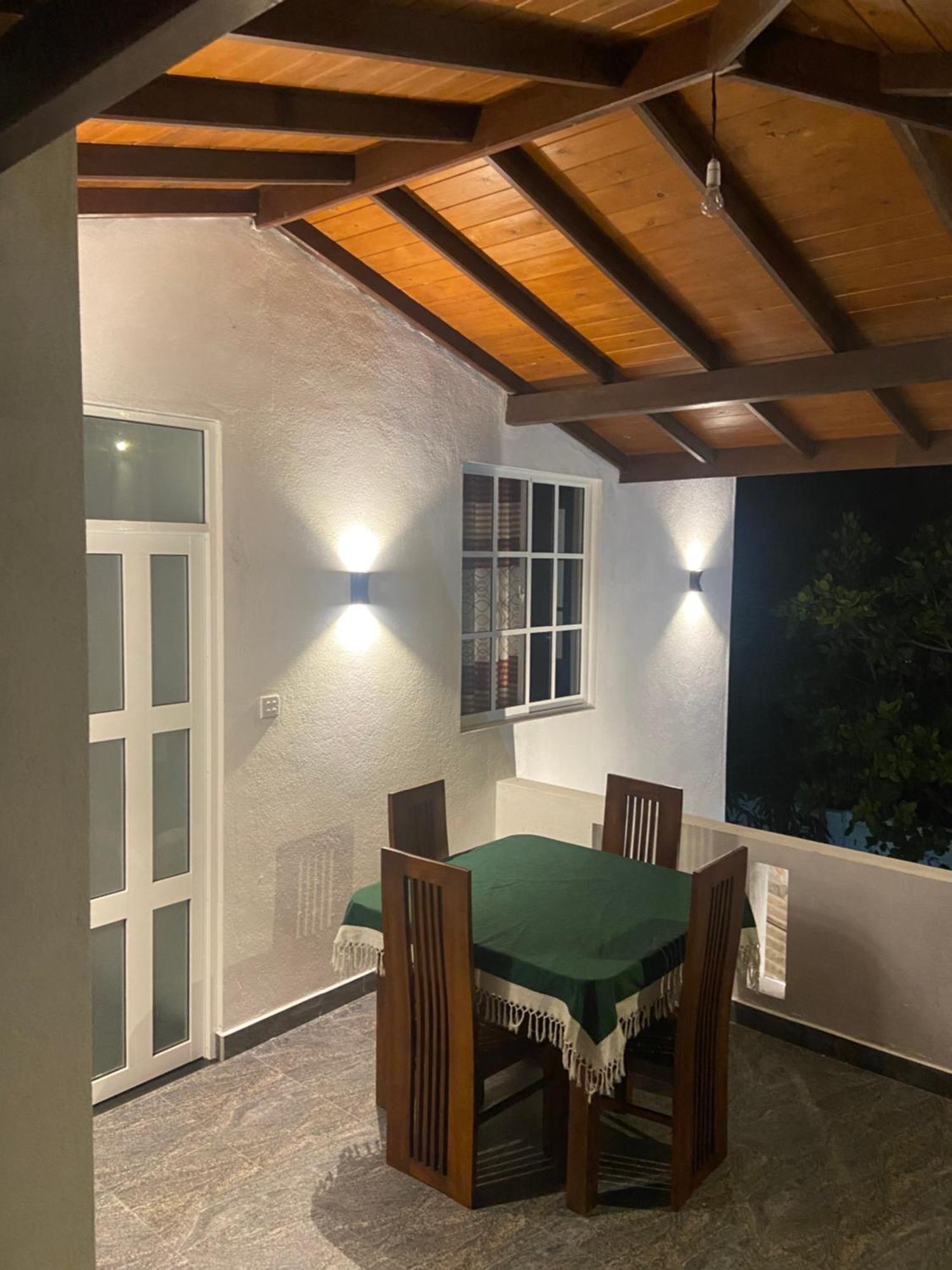 Mirissa Gold Rush Villa Экстерьер фото